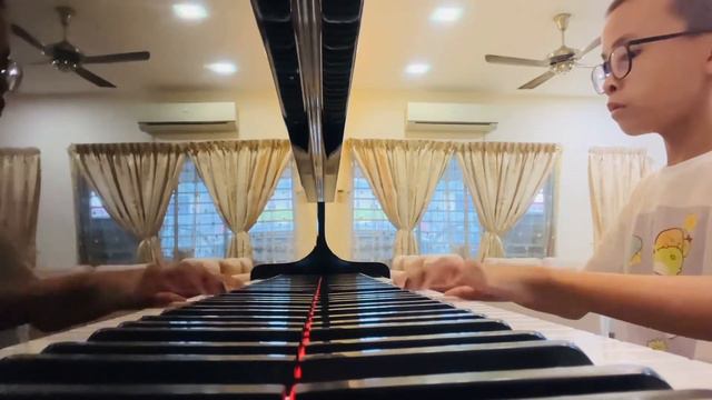 River Flows In You смотреть онлайн