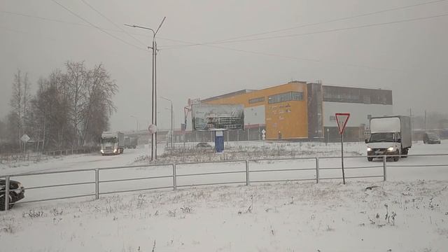 До Нового Года ещё месяц, но очень хочется праздника смотреть онлайн