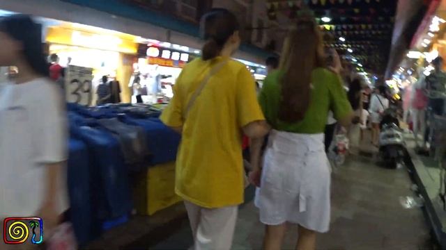 Ночная распродажа в Китае. Еда и Одежда. Дунгуань (Night sale in China. Food and Clothes. Dongguan) смотреть онлайн