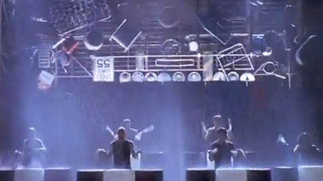 STOMP - Water Drummers смотреть онлайн