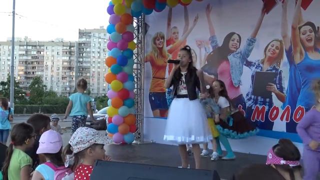 "Я твой ангел" поет Кристина Смирнова смотреть онлайн