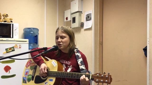 Бачерикова Саша - авторская песня "Люди" смотреть онлайн