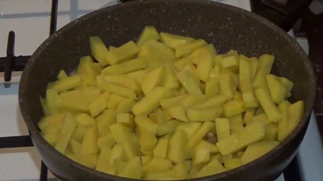 Как вкусно пожарить картофель на сковороде с салом смотреть онлайн