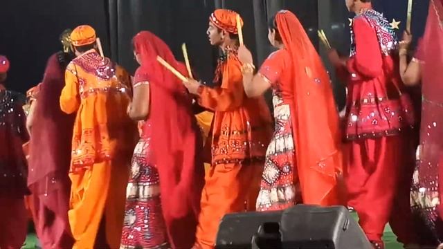 # Dhandiya Dance at Faust High School смотреть онлайн