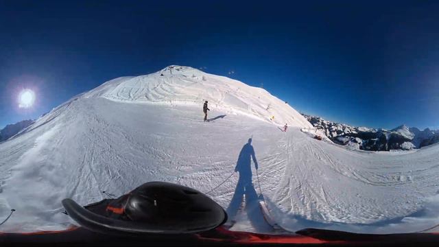 VR Skifahren mit der Familie im Tiroler Alpbachtal 360° смотреть онлайн