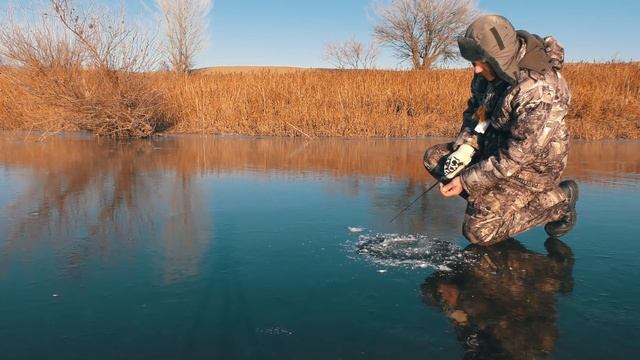 ПЕРВЫЙ ЛЁД В АСТРАХАНИ 2020. Поиск окуня, судака и щуки. Нашёл уловистую точку.