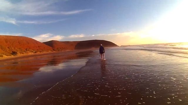 Tiznit, Legzira beach, Morocco. Тизнит, пляж Легзира, Марокко. смотреть онлайн