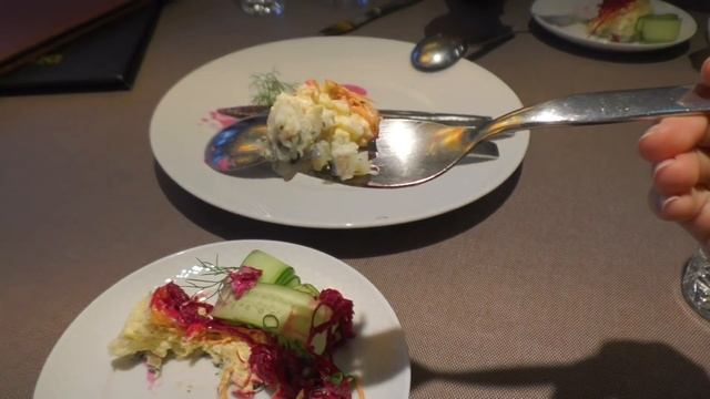 Ресторан русской кухни В ТОКИО. Японец пробует русскую еду. смотреть онлайн