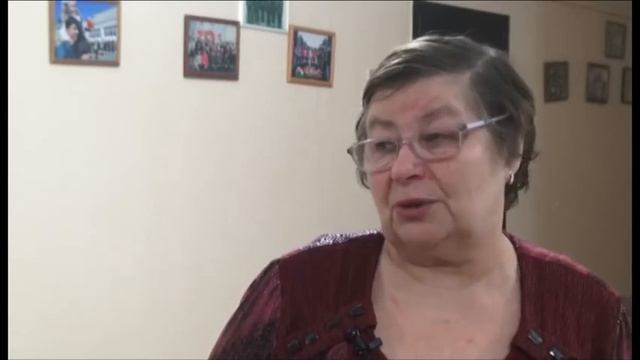 Педагоги и учащиеся 9 школы подготовили для мам необычный праздник. смотреть онлайн