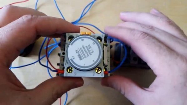 Приставка выдержки времени ПВИ-21 IEK