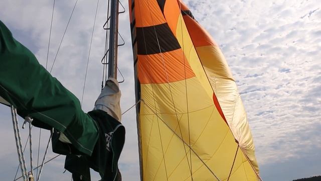 Яхтинг. Что такое геннакер смотреть онлайн