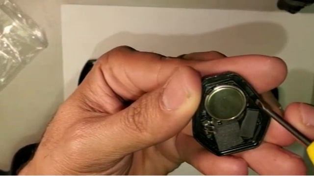 Mitsubishi Eclipse, Endeavor, Galant, I-MiEV, Lancer, Mirage, Outlander Chip Key Battery Replacemen