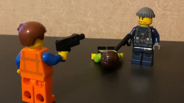 Emmett Save Yoel From Commander Thorp смотреть онлайн
