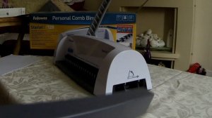 Fellowes Starlet 2 Personal Comb Binder Demonstration. Part 1