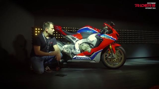 2017 New Honda CBR 1000RR Fireblade SP | Intermot смотреть онлайн