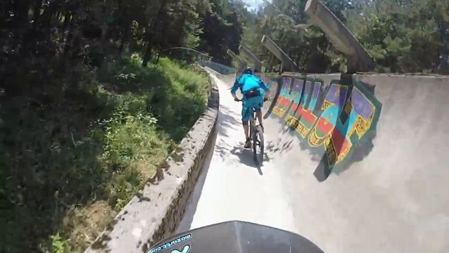 GoPro: Sarajevo Bobsled Bikers смотреть онлайн