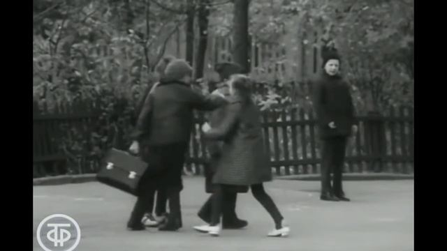 КАКИМ БЫЛО ОБРАЗОВАНИЕ В СССР??? смотреть онлайн