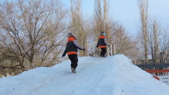 Аркадак.Зимняя горка смотреть онлайн