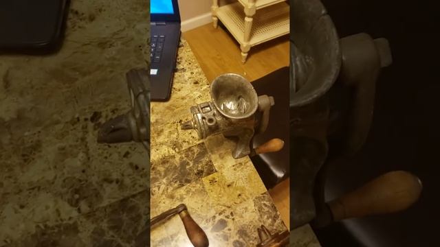 Старинные Мясорубки!! смотреть онлайн
