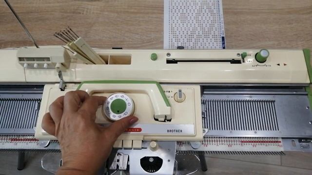 Вязальная машина Бразер 820 Часть 2.