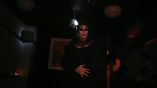 Allysin Chaynes performing Nightmare at KÜNST KIDS HalloQueer! смотреть онлайн
