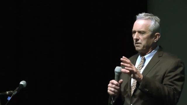 Robert F. Kennedy Jr. - Monsanto and Democracy Capture | Soil Not Oil 2019 смотреть онлайн