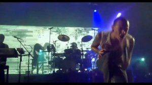 СВЕТЛОЙ ПАМЯТИ ЧЕСТЕРА БЕННИНГТОНА, ПОСВЯЩАЕТСЯ..