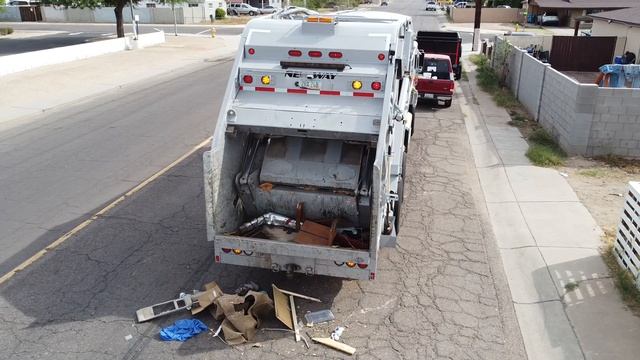City of Phoenix PW ⇨ 2021 New Way King Cobra Garbage Truck смотреть онлайн