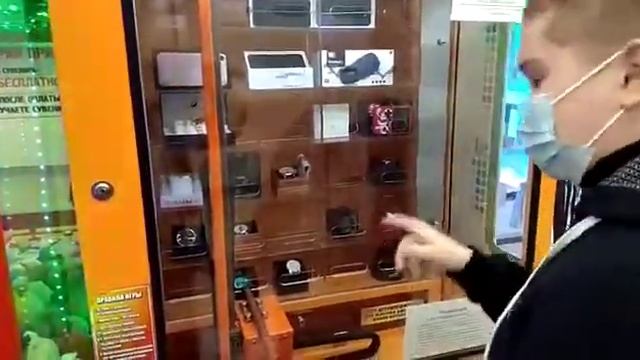 ПОПЫТКА ВЫИГРЫВАТЬ ПРИЗЫ В АВТОМАТЕ БУЛЬДОЗЕР #2 смотреть онлайн