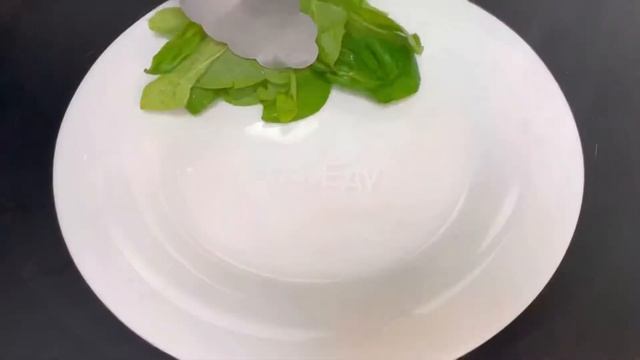 Простой рецепт приготовления вкусной куриной грудки на сковороде. смотреть онлайн