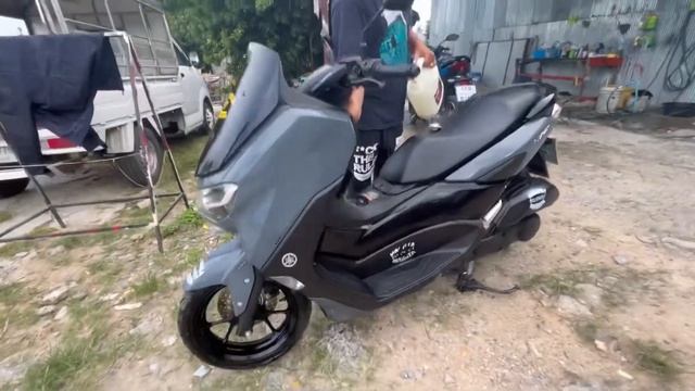 Honda PCX или Yamaha NMax смотреть онлайн