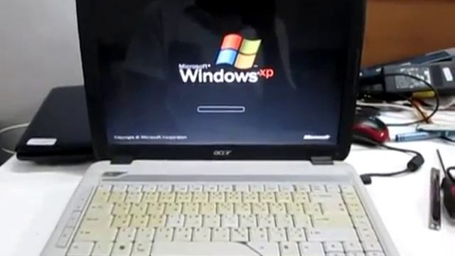 Fix Acer Aspire 4315 Intel VGA Problem Step 2 After Clean RAM Socket смотреть онлайн