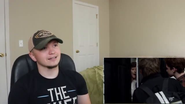 Shameless S1E1 'Pilot' REACTION смотреть онлайн