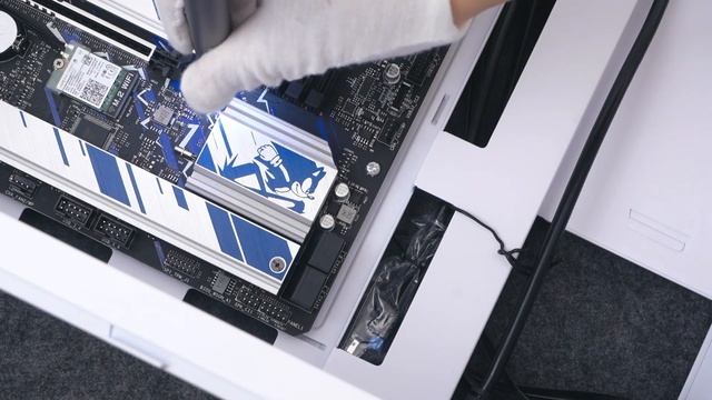 Build a cool MATX gaming PC with ROG RYUO III 360ARGB. смотреть онлайн