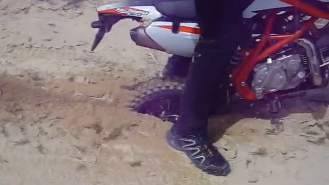 Pit bike Kayo 155cc\\ Зарылся в песке смотреть онлайн