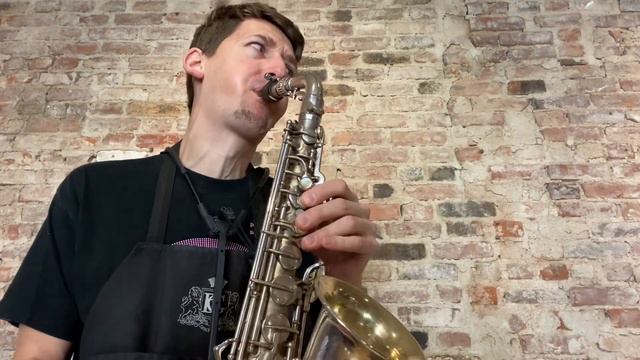 Beautiful Conn 6M VIII Alto Sax Play Test! Silver Plated with Gold Wash bell. www.newyorksax.com смотреть онлайн