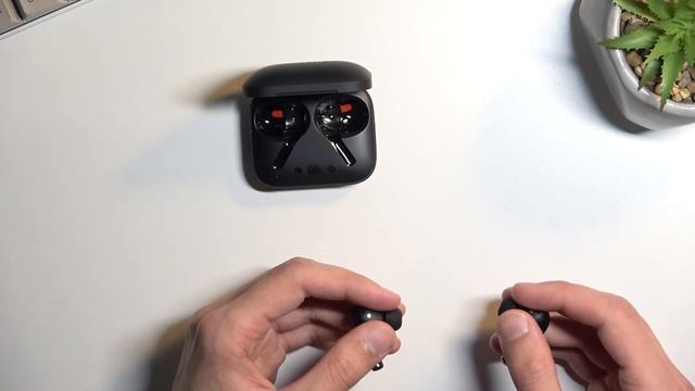 OnePlus Buds Pro Unboxing & Overview - "Fantastic Earbuds" | #oneplusbudspro смотреть онлайн