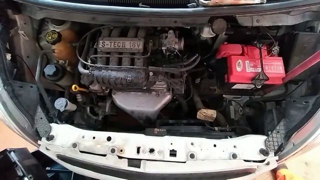 Reemplazo termostato Chevrolet Spark 2014-2017 смотреть онлайн