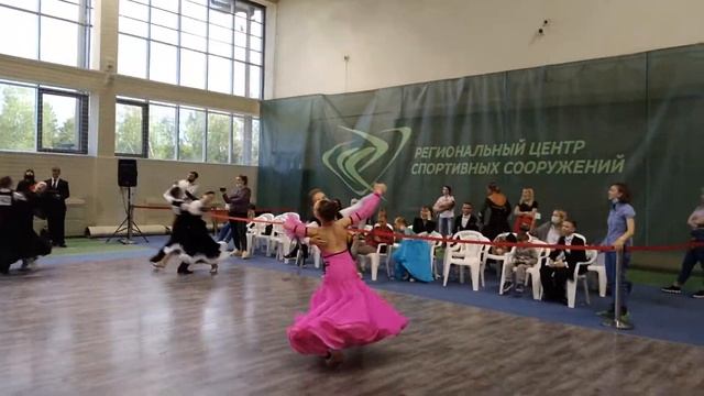 Чемпионат и Первенство Красноярского края по танцевальному спорту. Венский вальс. Двоеборье смотреть онлайн