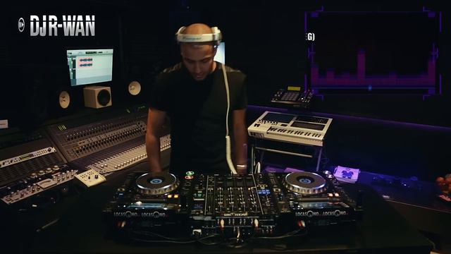 DJ R-WAN LIVE VIDEO MIX смотреть онлайн