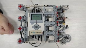 Робот помощник учителя