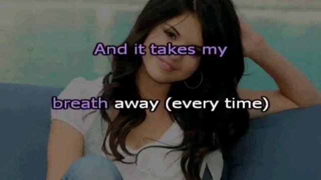 караоке песня селены гомес naturally смотреть онлайн