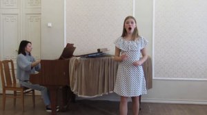 Русская народная песня «Уж я золото хороню»; поет Полина Макова