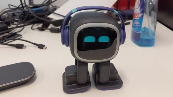 EMO Robot by Living AI Unboxing and Review