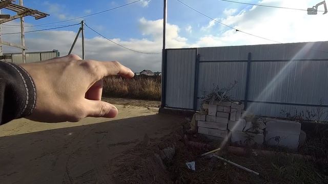 Очень МНОГО ПЕСКА, трамбую площадку для стоянки, доделка утеплённой отмостки смотреть онлайн