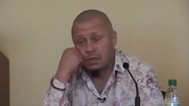 Казань, миссионерская встреча.  Мы хотим поцелуев, а огребаем пинки под вялый зад...