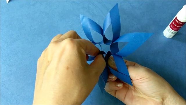 Цветок из полосок бумаги. Красивый бумажный цветок. Paper flower. 紙の花. 紙花. смотреть онлайн