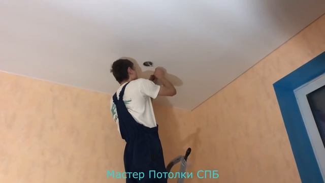 Монтаж натяжного потолка с точечными светильниками - "Мастер Потолки СПб" смотреть онлайн