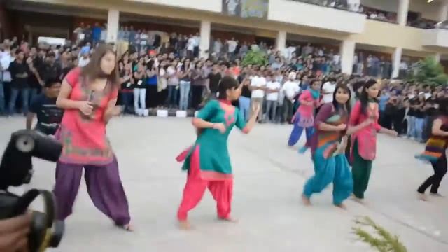 Flash mob @techelone ........ .:) смотреть онлайн