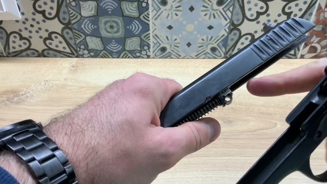 Охолощенный пистолет ТТ от Молот Армз. Обзор, разборка, сборка, имитация стрельбы смотреть онлайн